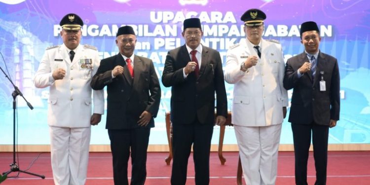 Pj Bupati Pati dan Cilacap Dilantik,Nana Sujana ;Tingkatkan Inovasi guna Wujudkan Pelayanan Publik Terbaik Bagi Masyarakat