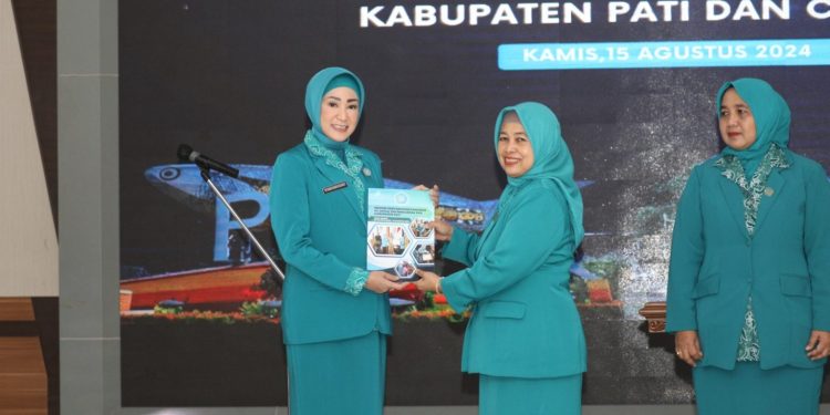 Pj Ketua Tim Penggerak PKK Provinsi Jawa Tengah Shinta Nana Sudjana, Melantik Monica Sujarwanto Sebagai Pj Ketua TP PKK Kabupaten Pati