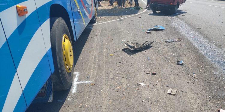 Bus Jaya Utama Indo Tabrak Mobil Pick Up di Jalan Lingkar Selatan Tanjang,Satu Orang Meninggal