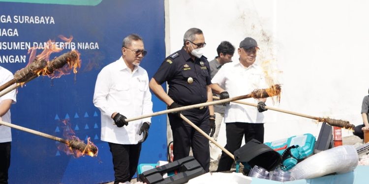 Kegiatan Pemusnahan Temuan Hasil Pengawasan, Oleh Balai Pengawasan Tertib Niaga Surabaya Capai 3.5 Milyar