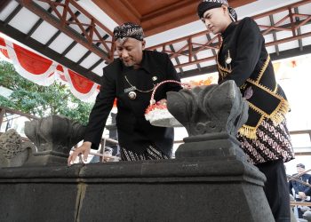 Upacara Hari Jadi Pati ke-701 Berjalan Khidmat, Pj Bupati Ajak Semua Elemen Bersatu untuk Kemajuan Pati