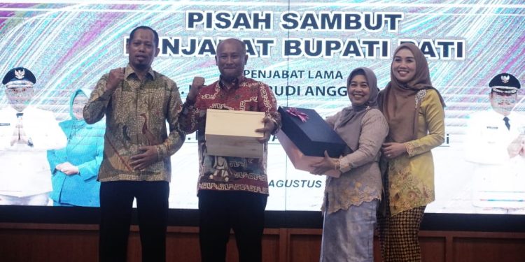 Pisah Sambut Penjabat Bupati Berlangsung Meriah Namun Penuh Haru