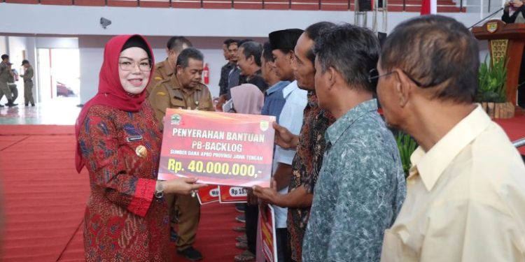 1.396 Warga Terima Bantuan Peningkatan Kualitas RTLH