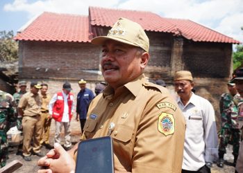 Salurkan Bantuan, Pj Bupati Pati Imbau Kewaspadaan di Musim Kemarau