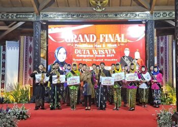 Fajar dan Chintya Dinobatkan Menjadi Mas Mbak Duta Wisata Kabupaten Demak 2024    