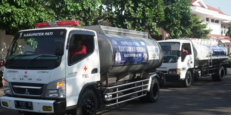 Korpri Pati Salurkan 100 Tangki Air Bersih untuk Warga Terdampak Kekeringan