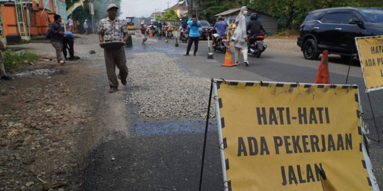 Dinas PUPR Jepara Perbaiki Ruas Jalan Yang Rusak