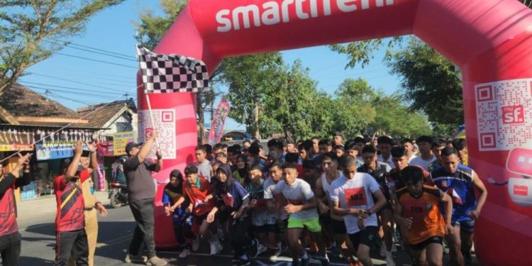 Ratusan Pelajar  Ikuti Lari 5 K Di Rembang