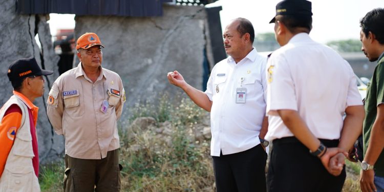 Pj Bupati Pati : Upaya Pemulihan Terdampak Rumah yang Rusak Akibat Pergerakan Tanah Dipercepat