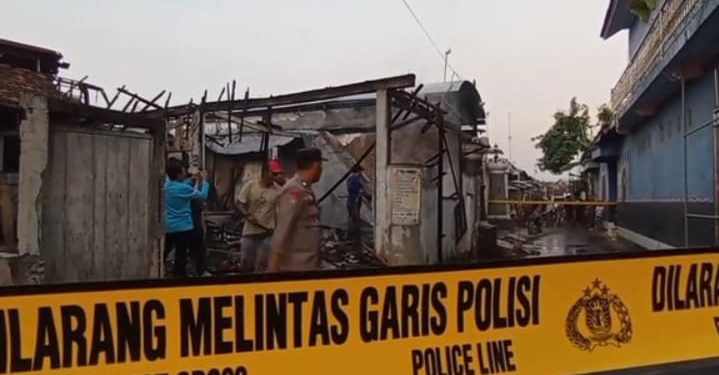 Kebakaran Kembali Terjadi di Pati, Warung Makan di Parenggan Hangus Terbakar