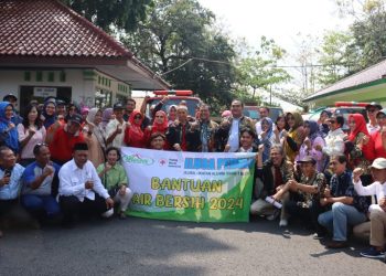 Ikatan Alumni SMA N 1 Blora Lintas Generasi ,Salurkan Air Bersih di Desa Terdampak Kekeringan